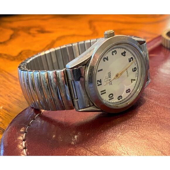 VTG Men's 36mm Silver Tone Jean Paul Watch,  Mineral Glass Crystal - Picture 3 of 3